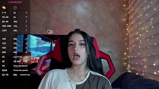 Charlotte greys online show from March 1, 2025, 4:04 am