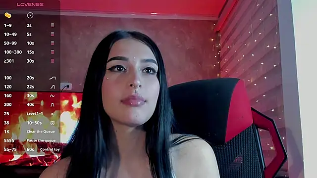 Charlotte greys online show from March 5, 2025, 1:52 am