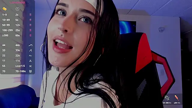 Charlotte greys online show from September 18, 2025, 8:22 pm