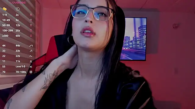 Charlotte greys online show from October 8, 2025, 9:45 pm