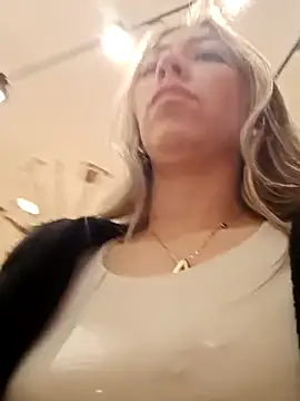 rachellboom online show from February 25, 2025, 10:39 pm