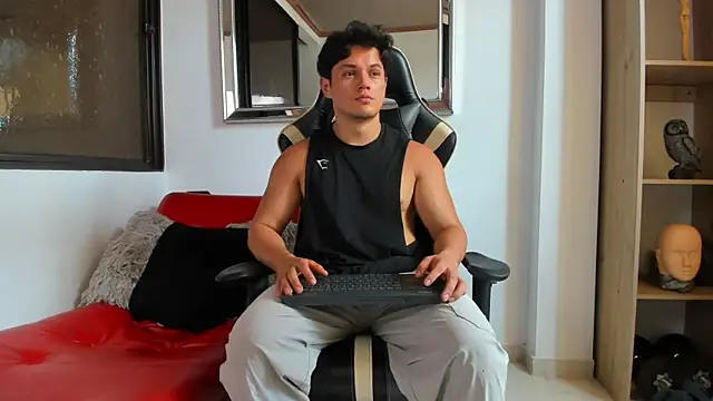 julian wallace online show from April 14, 2026, 5:19 pm