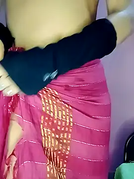 Snapshot of L_ucy1 chatting on February 28, 2025, 12:32 am L ucy1 online show from February 28, 2025, 12:32 am