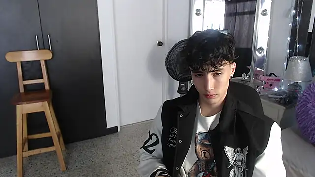 gojo satoru 18 online show from March 18, 2025, 2:59 pm