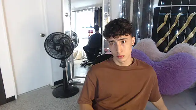 gojo satoru 18 online show from March 20, 2025, 11:38 am