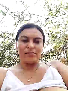 Snapshot of Horny-Mommy-Dirty chatting on March 2, 2025, 7:45 pm Horny-Mommy-Dirty online show from March 2, 2025, 7:45 pm