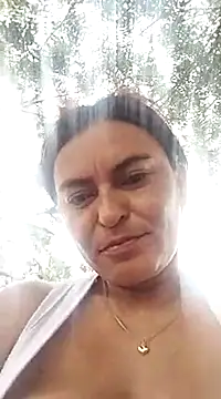 Snapshot of Horny-Mommy-Dirty chatting on March 7, 2025, 5:17 pm Horny-Mommy-Dirty online show from March 7, 2025, 5:17 pm