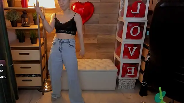 Moon13152 online show from February 28, 2025, 7:03 pm