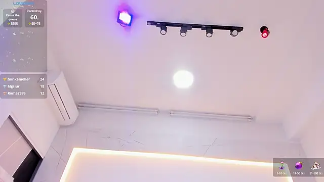 GabrielaLugo online show from January 28, 2025, 6:49 pm