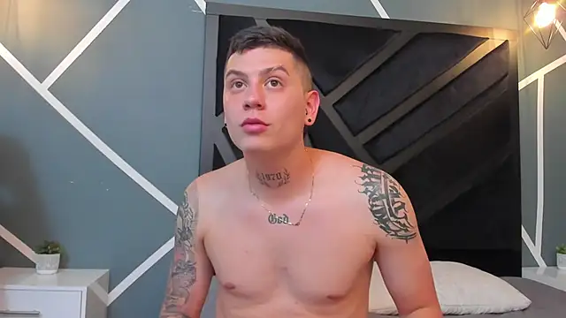 Yeiko Romero  online show from January 11, 2025, 8:32 pm