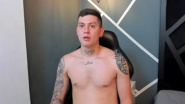 Yeiko Romero  online show from January 13, 2025, 11:17 pm