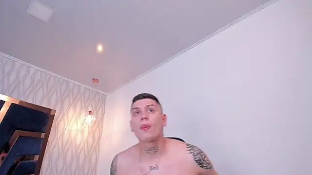 Yeiko Romero  online show from February 21, 2025, 5:20 pm