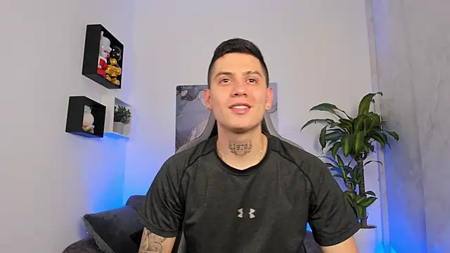 Yeiko Romero  online show from September 9, 2025, 5:23 pm