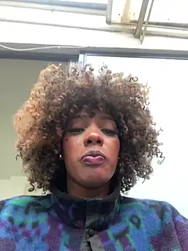 TIFFANYYSTAR online show from January 17, 2025, 2:28 pm