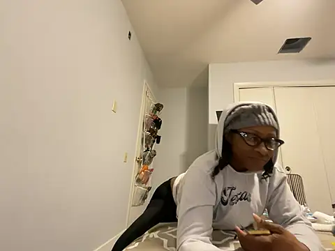 wynterheat online show from January 16, 2025, 2:08 pm