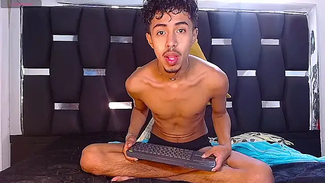 RyanRizzo online show from December 9, 2024, 4:47 pm