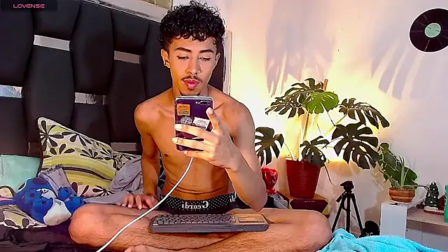 RyanRizzo online show from December 14, 2024, 12:22 am