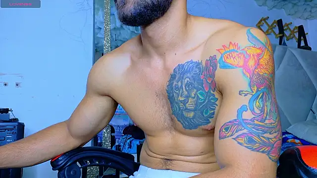 Rich boy01 online show from February 12, 2026, 4:35 pm