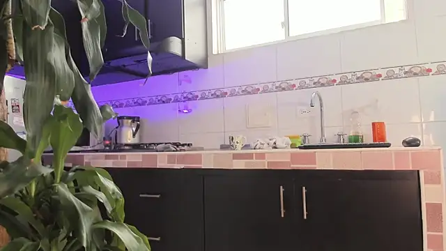 Emma-evans online show from March 15, 2025, 1:51 pm