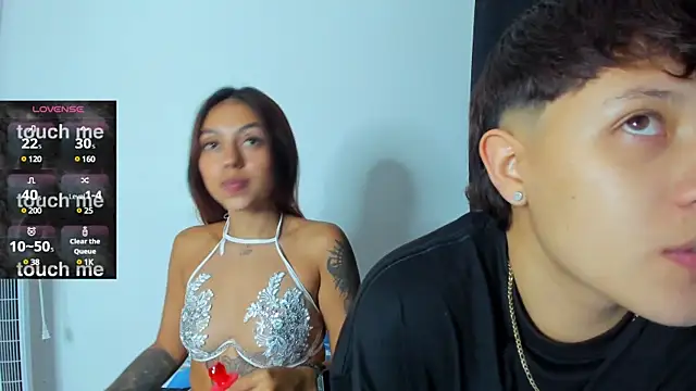 violet casper  online show from December 22, 2024, 6:28 am