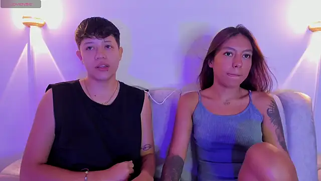 violet casper  online show from September 18, 2025, 4:03 am