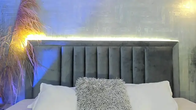 GaiaBaker online show from November 20, 2025, 2:28 pm