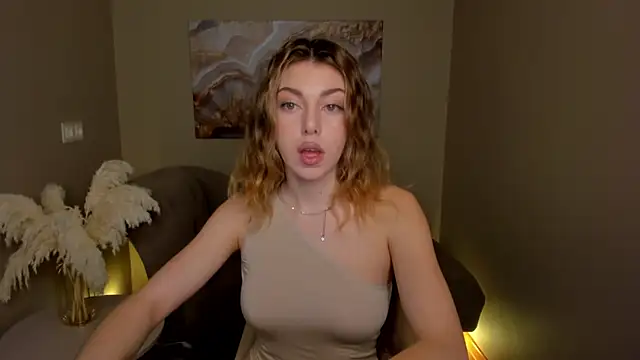 MollyMeltorr online show from October 11, 2025, 1:05 am