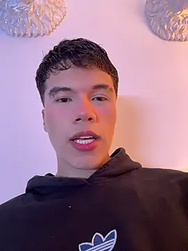 Logan smith1 online show from July 6, 2026, 4:53 am