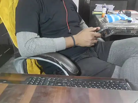 Average Indian online show from November 17, 2025, 1:39 pm