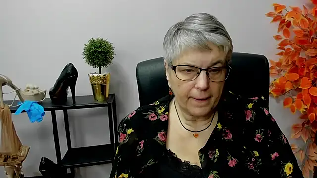 IrisDream online show from December 30, 2024, 11:26 am