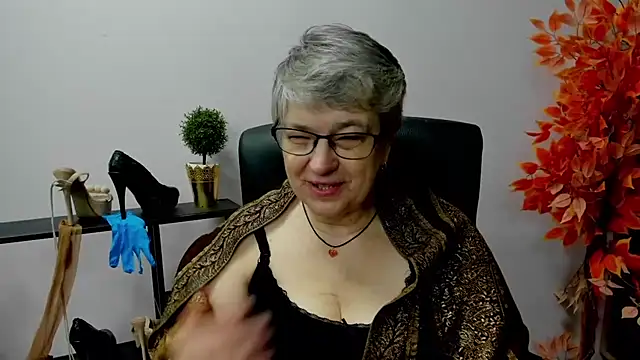 IrisDream online show from February 13, 2025, 7:24 am