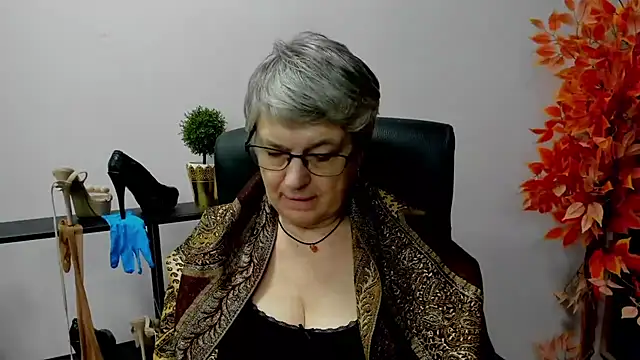 IrisDream online show from February 13, 2025, 1:37 pm