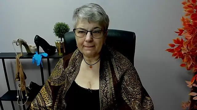 IrisDream online show from February 24, 2025, 7:11 am