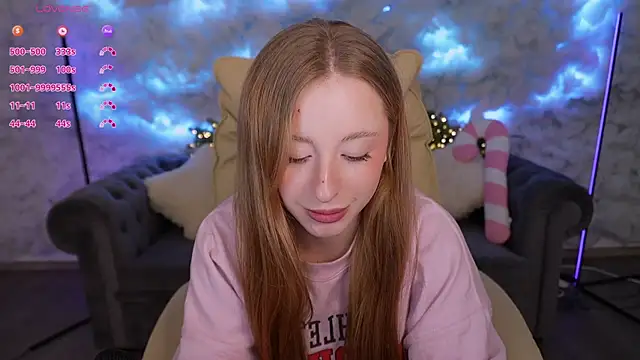 SilverrMoon online show from February 4, 2025, 11:16 pm