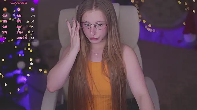 SilverrMoon online show from December 15, 2025, 7:51 pm