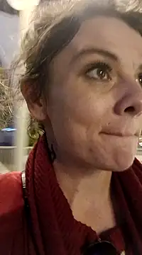 Snapshot of Phoenixmonroe0810 chatting on December 22, 2024, 1:34 am Phoenixmonroe0810 online show from December 22, 2024, 1:34 am