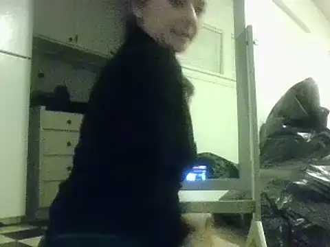 Snapshot of Phoenixmonroe0810 chatting on January 12, 2025, 5:13 am Phoenixmonroe0810 online show from January 12, 2025, 5:13 am