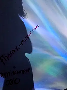 Snapshot of Phoenixmonroe0810 chatting on February 18, 2025, 4:15 am Phoenixmonroe0810 online show from February 18, 2025, 4:15 am