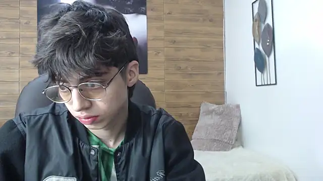 jhoellx online show from December 23, 2024, 12:30 pm