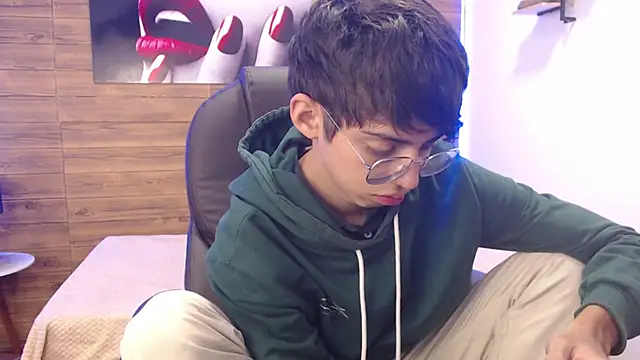 jhoellx online show from February 22, 2025, 1:02 pm