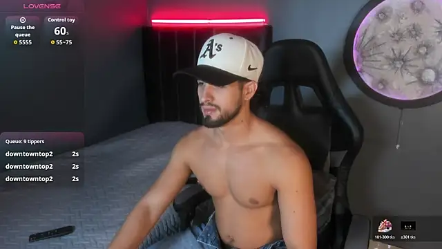 khriss brown online show from December 16, 2025, 10:26 pm