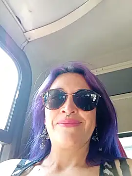 sophie banger online show from November 21, 2025, 5:44 pm