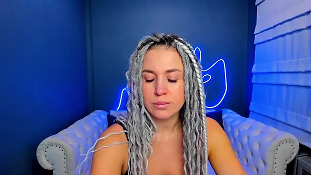 rock n roxy online show from December 19, 2025, 1:23 am