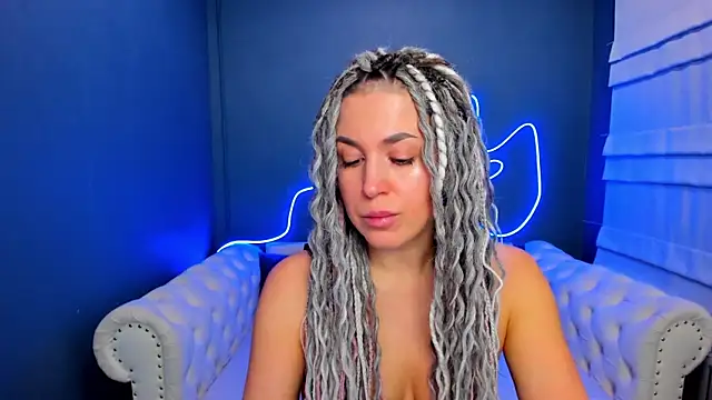 Snapshot of rock_n_roxy chatting on February 11, 2026, 1:21 am rock n roxy online show from February 11, 2026, 1:21 am