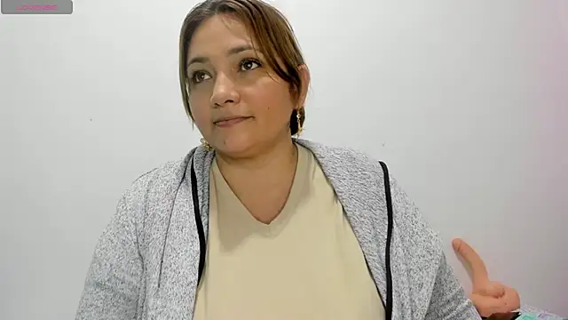 Snapshot of Paula-Harrison chatting on October 23, 2025, 2:16 pm Paula-Harrison online show from October 23, 2025, 2:16 pm