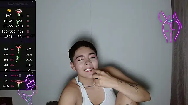 Snapshot of TRIXIE_TANG28 chatting on March 13, 2025, 11:59 pm TRIXIE TANG28 online show from March 13, 2025, 11:59 pm