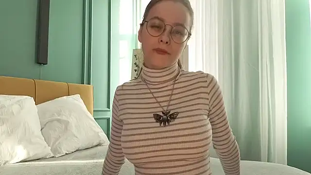 CassieCool online show from October 18, 2025, 12:39 pm