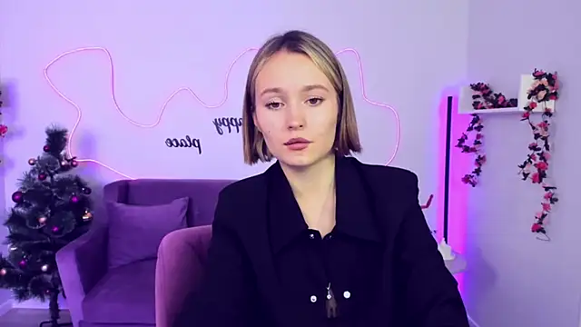 BritnieCute online show from December 20, 2024, 8:28 am