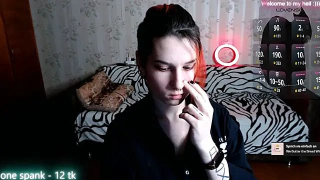 Miya Wey  online show from February 4, 2025, 6:49 pm