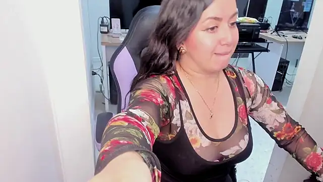 Snapshot of Kimkalifa_ chatting on May 11, 2026, 1:06 pm Kimkalifa online show from May 11, 2026, 1:06 pm